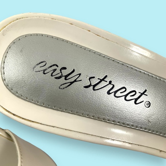 80's EASY STREET abstract cream heeled sandals - Picture 13 of 16